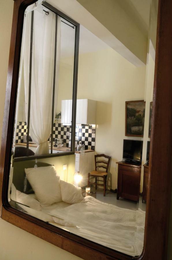 Apartmán La Tour Bouigas LʼIsle-sur-la-Sorgue Exteriér fotografie